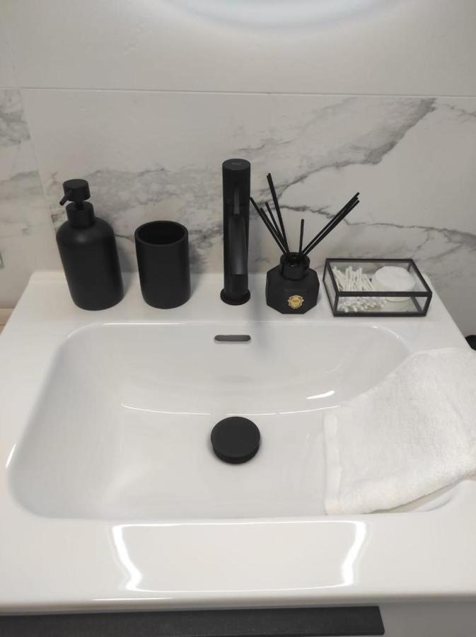 Penthouse Las Americas First Line De Lux 아로나 외부 사진