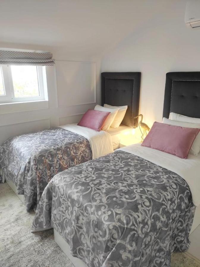 Penthouse Las Americas First Line De Lux 아로나 외부 사진